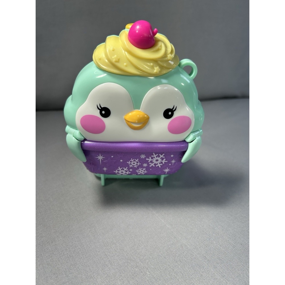 Polly Pocket Snow Sweet Penguin Theme Compact Playset 2023 Toy‎